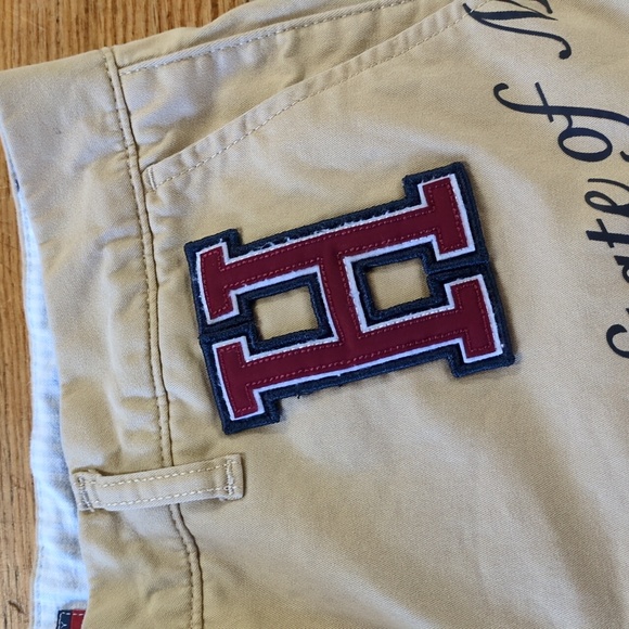 Tommy Hilfiger x Disney Mickey Mouse Chino Shorts Size 10 - Picture 8 of 12
